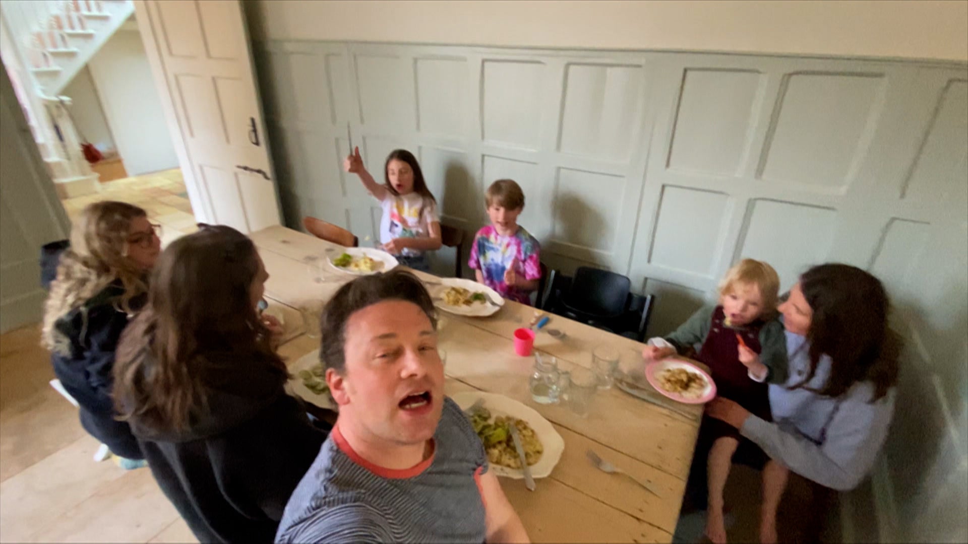 جيمي: كيب كوكينغ أند كاري أون الموسم 1 الحلقة 9 الحلقة 9