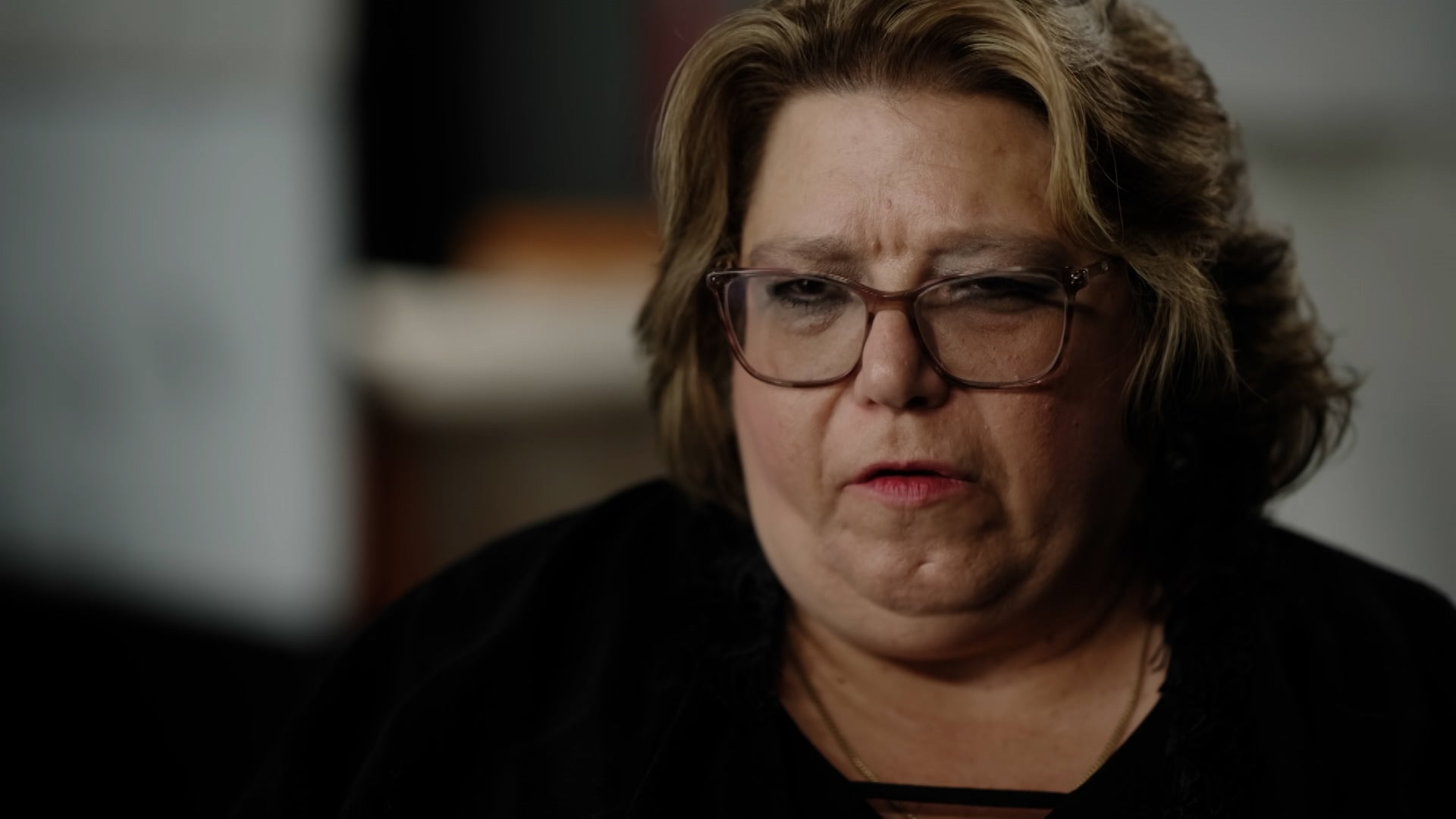 كرايم سين كونفيدانشيل الموسم 1 الحلقة 2 التحدث نيابة عن ستايسي