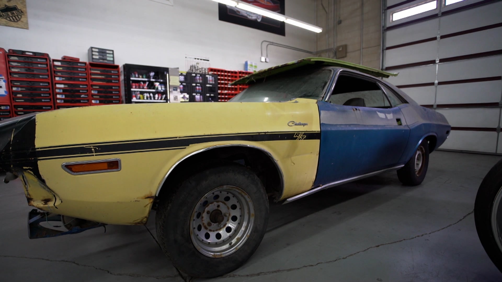 Kindig Customs Season 10 Episode 8 Kevin Hart's Challenger