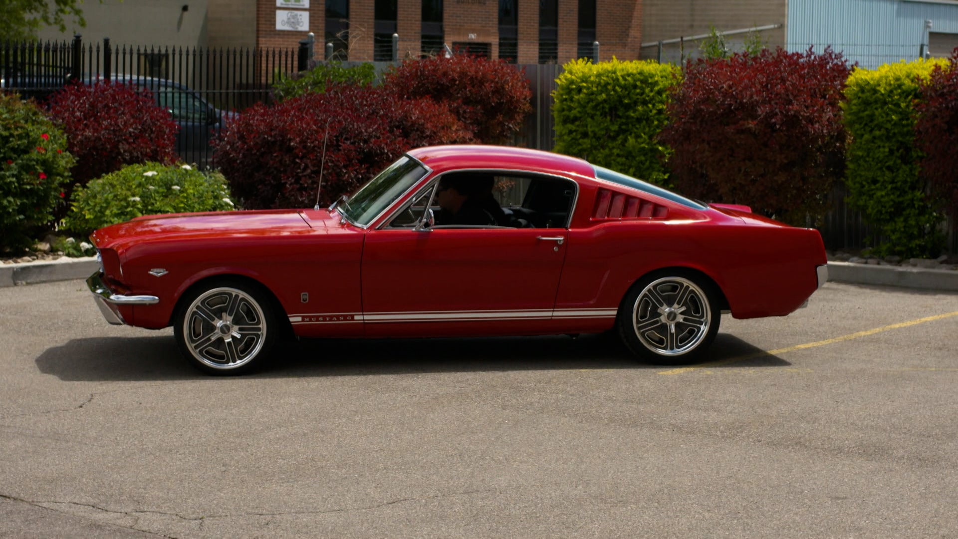 Kindig Customs Season 7 Episode 3 Easy Does It