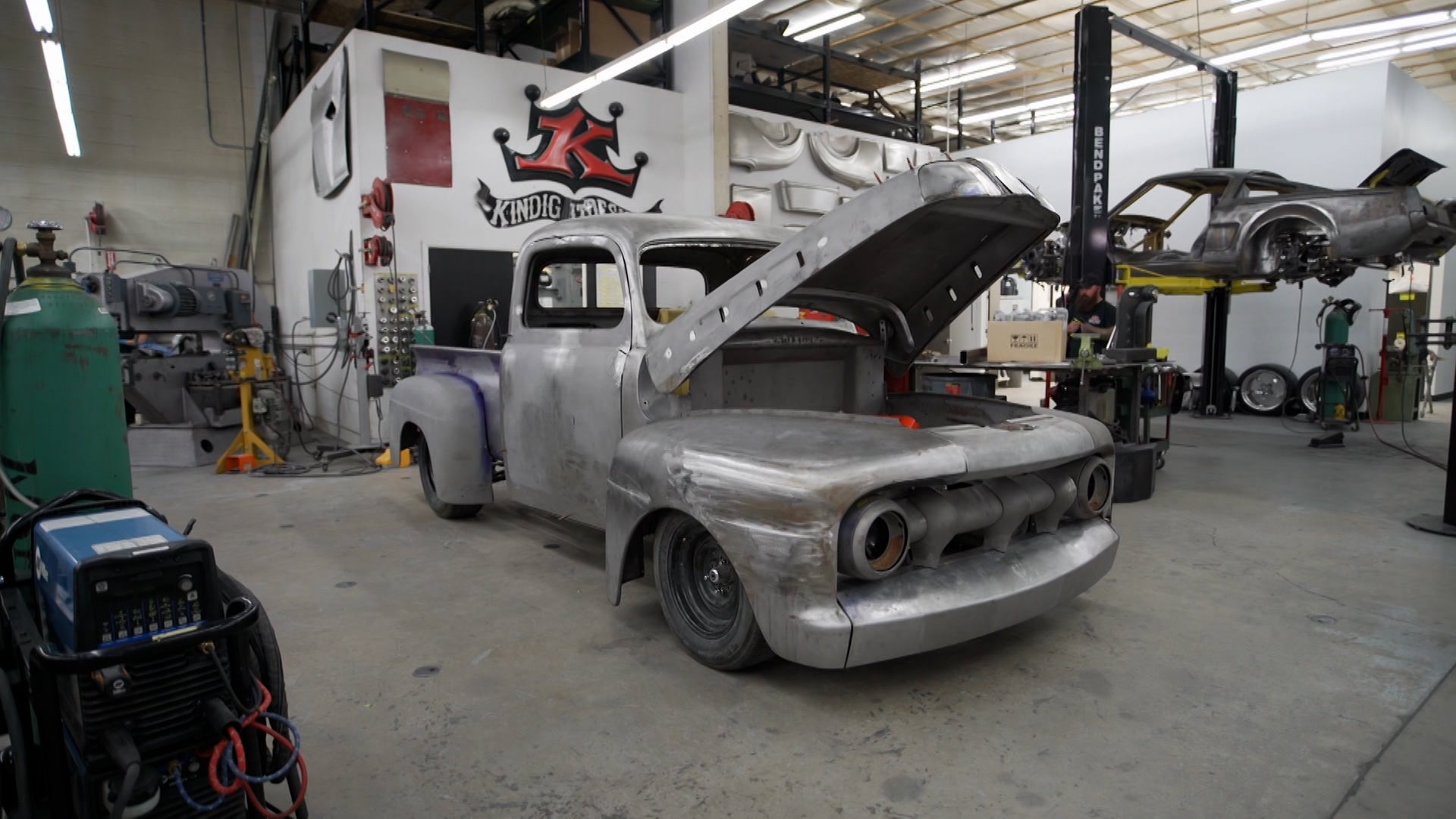 Kindig Customs Season 7 Episode 4 Thank You for Your Service