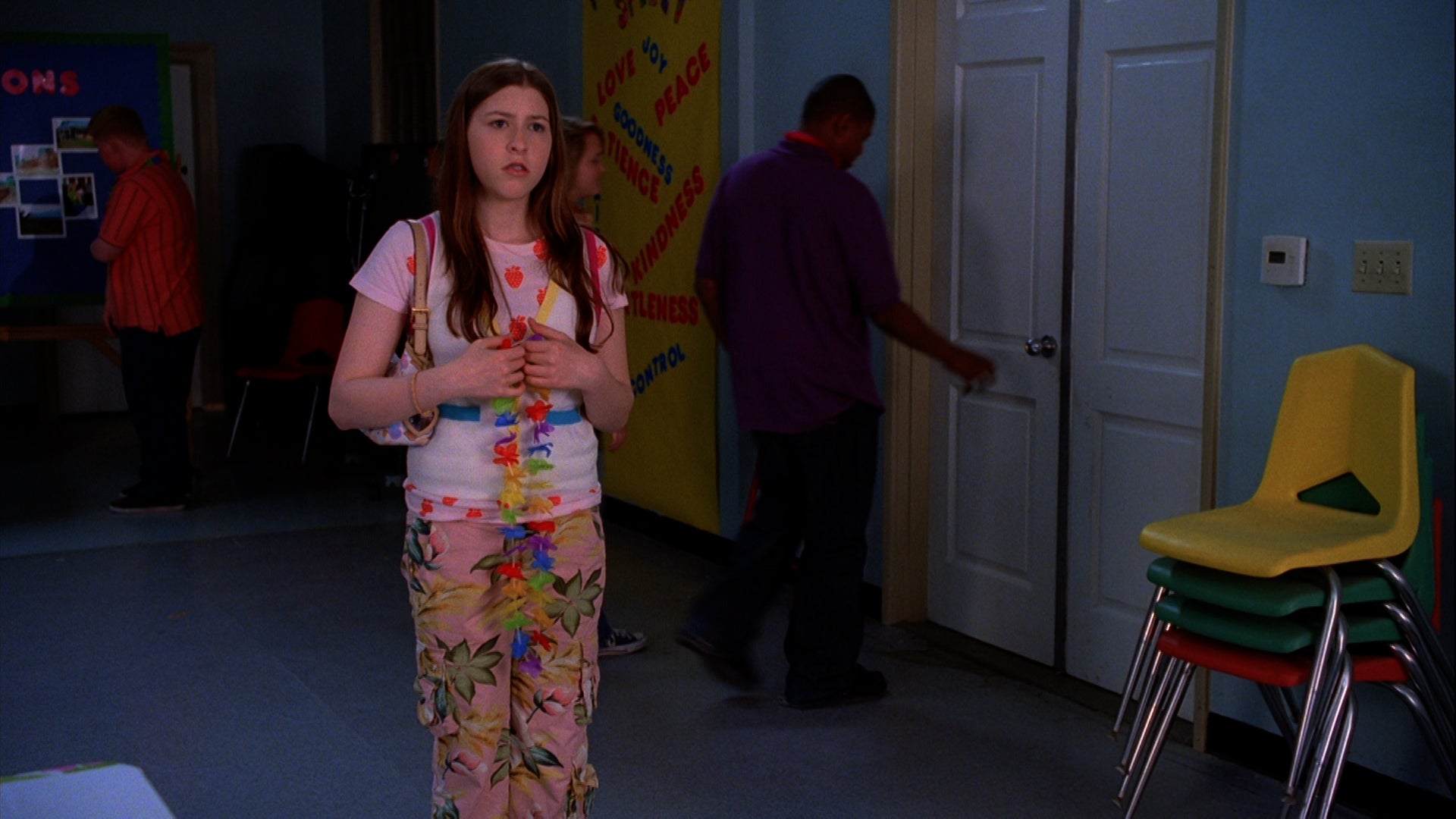 The Middle Season 1 Episode 23 Signals