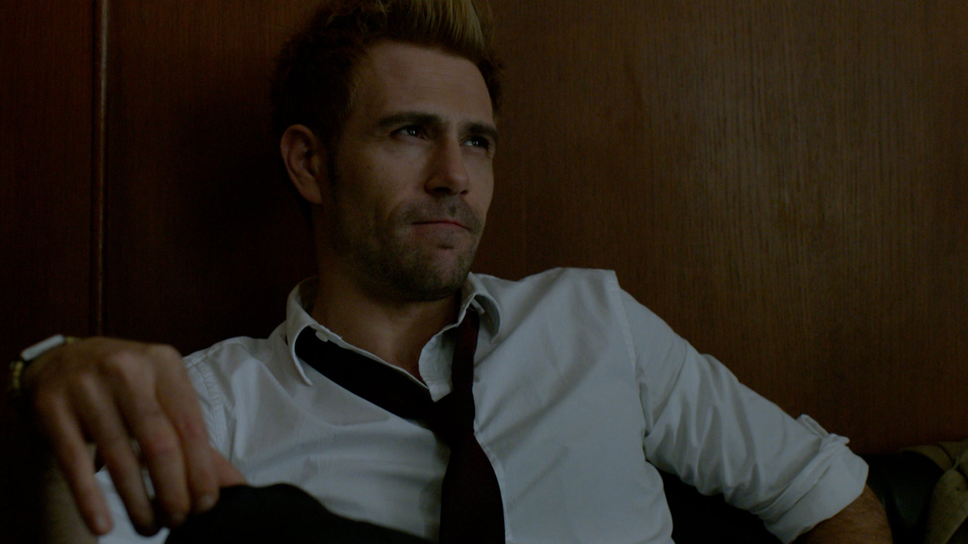 قسطنطين الموسم 1 الحلقة 11 إي هول ورلد أوت ذير