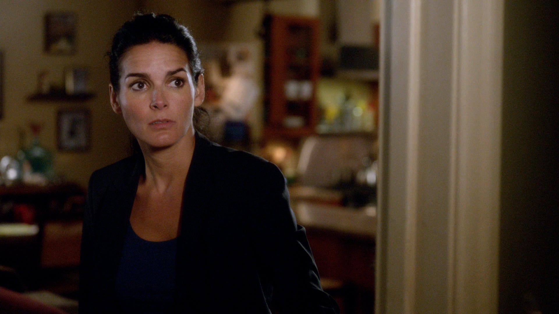 Rizzoli & Isles Season 4 Episode 6 Somebody's Watching Me