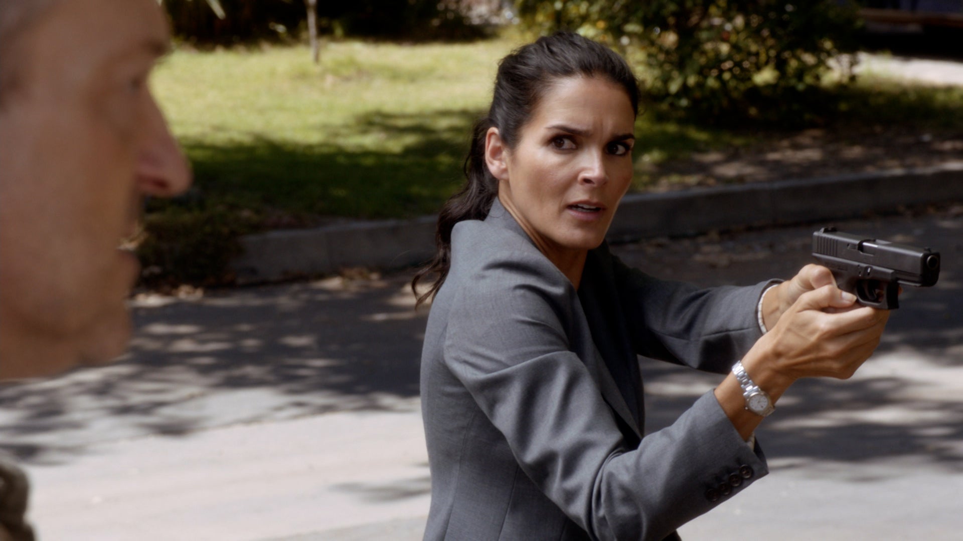Rizzoli & Isles Season 5 Episode 16 In Plain View