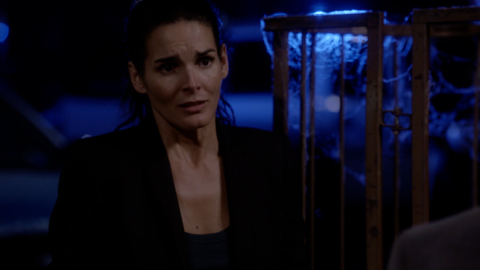 Rizzoli & Isles Season 6 Episode 13 Hide & Seek