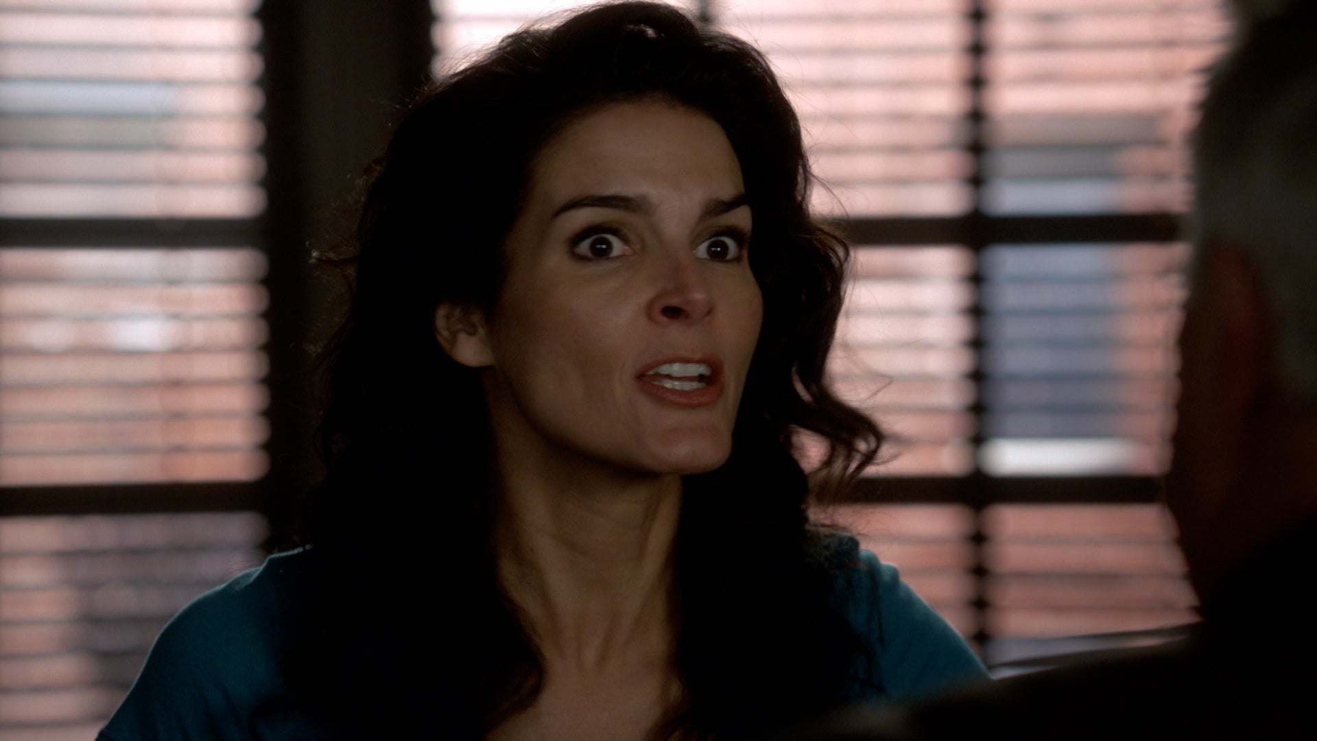 Rizzoli & Isles Season 7 Episode 1 Two Shots: Move Forward