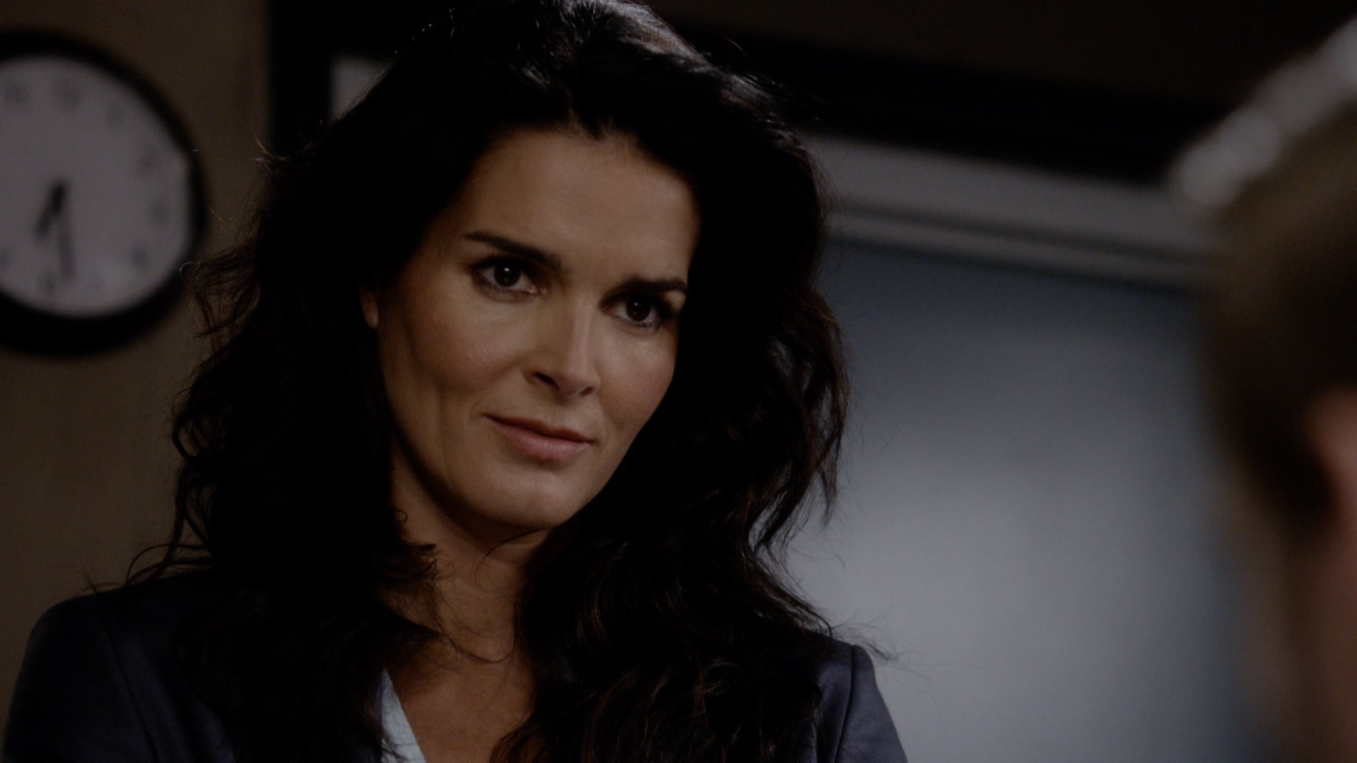 Rizzoli & Isles Season 7 Episode 5 Shadow Of Doubt