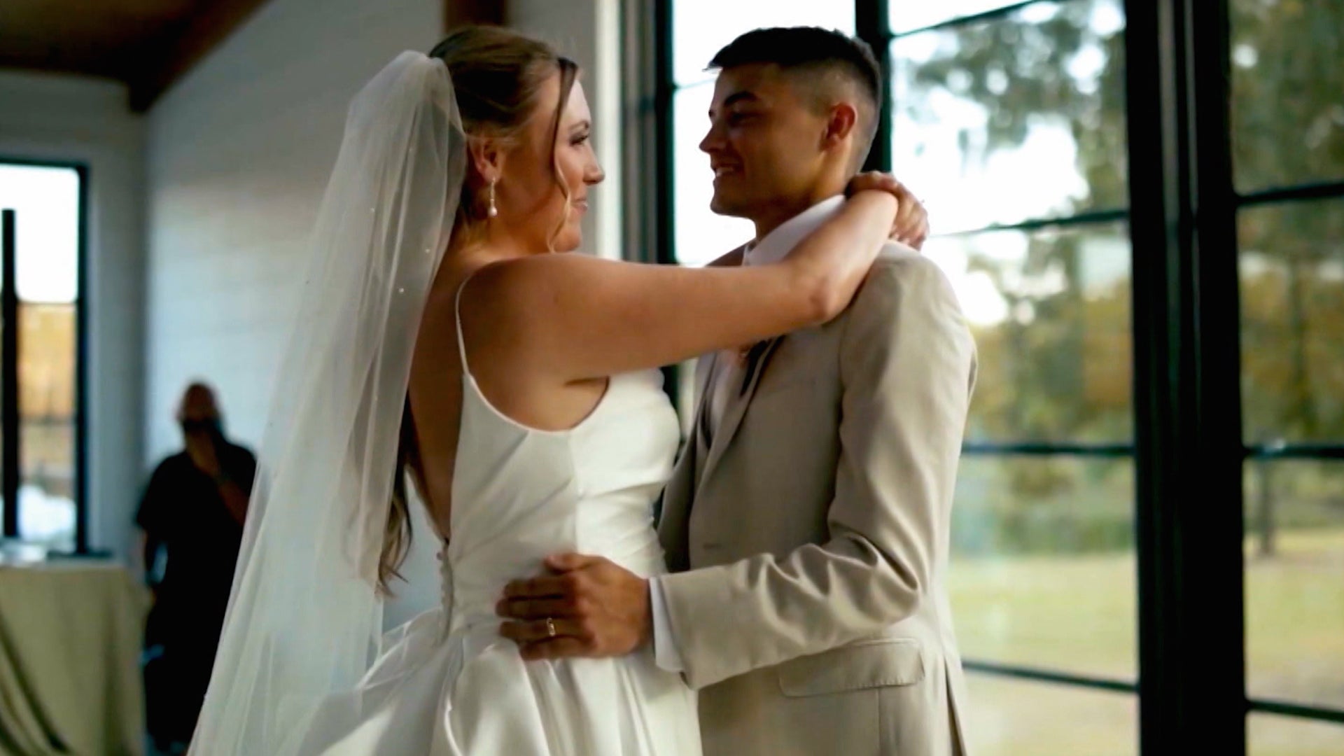 ماي سترينج أريست الموسم 2 الحلقة 11 متسلل حفلات الزفاف المتسلسل