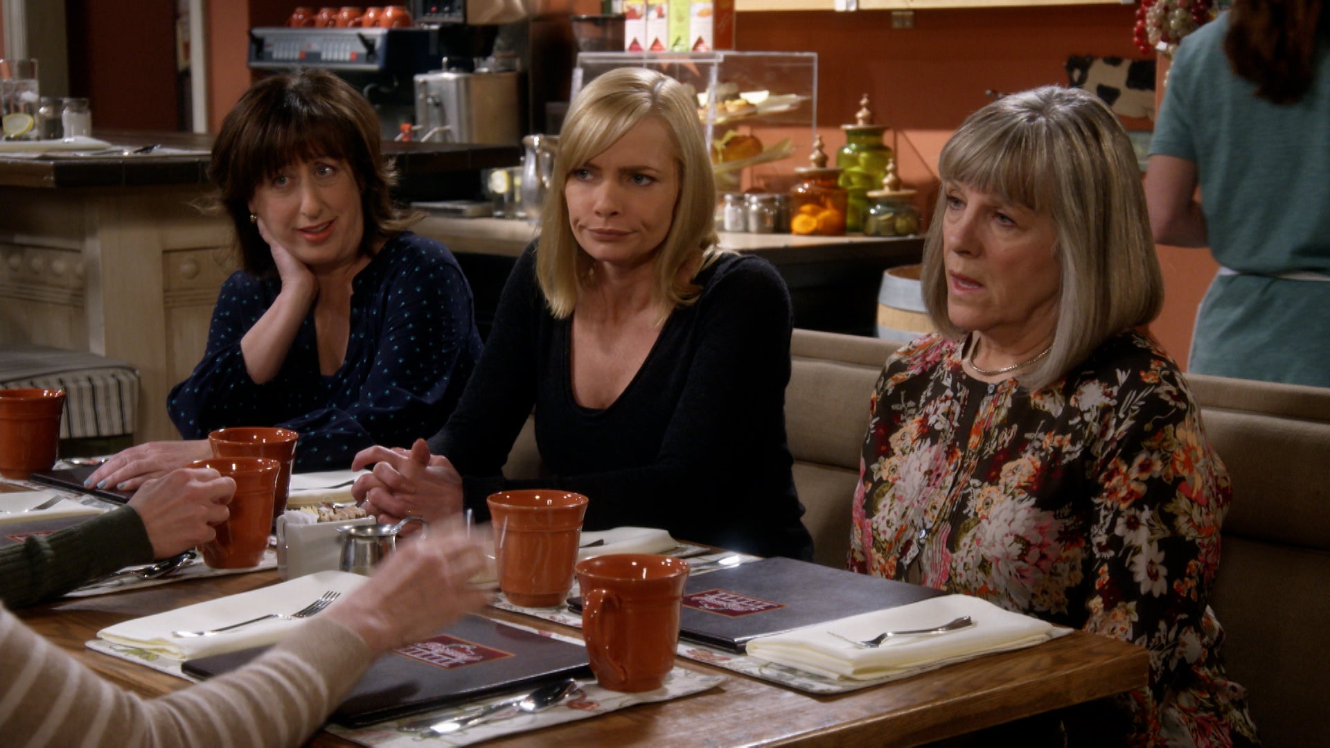 Mom Season 5 Episode 17 Crazy Snakes and a Clog to the Head