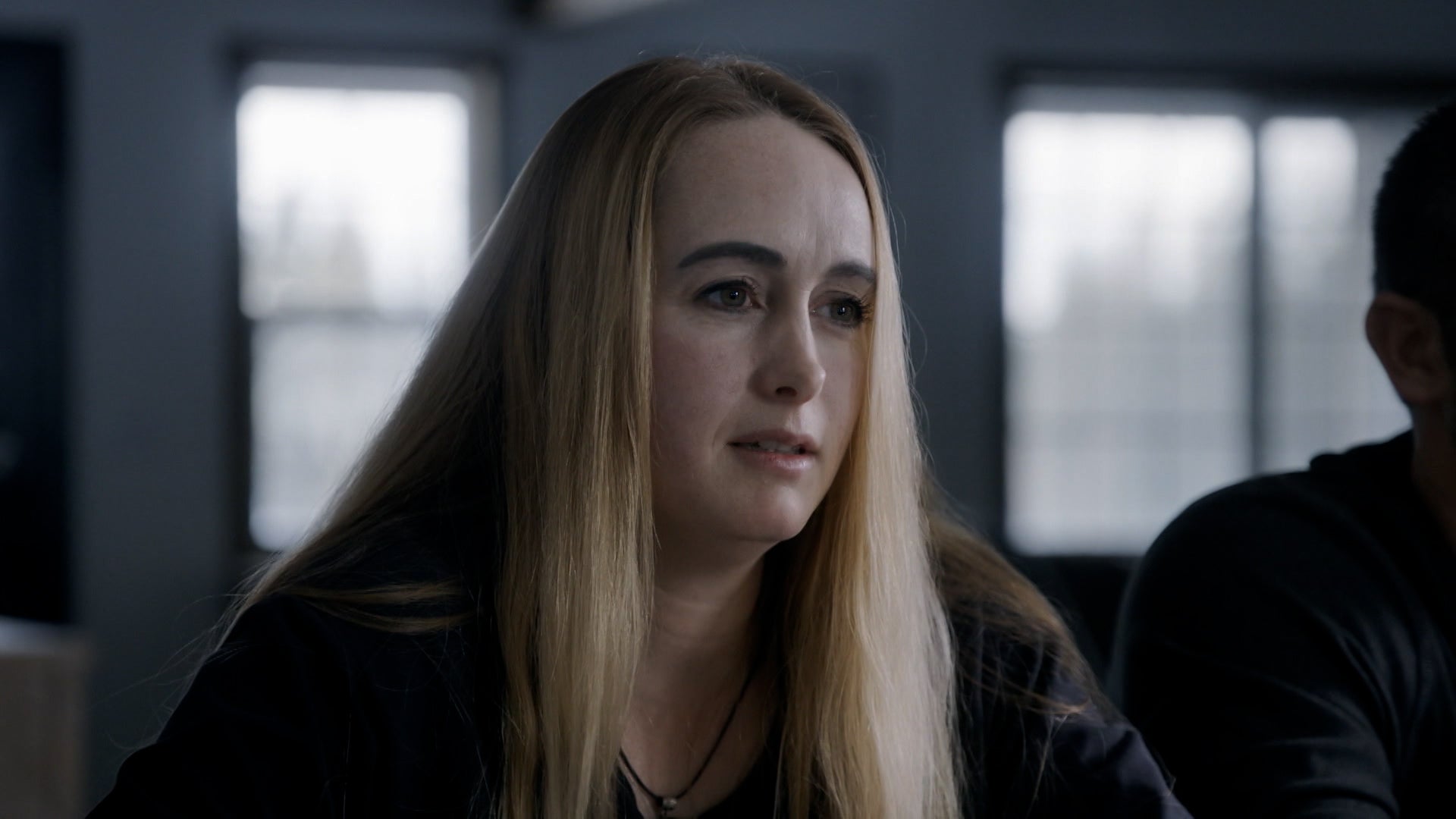 سيكرتس أوف بوليغامي الموسم 1 الحلقة 1 ذا نيو بروفيت بارت 1