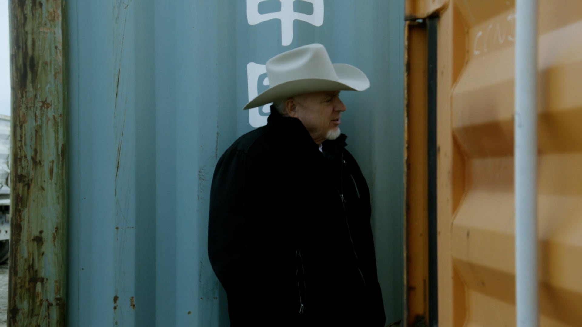 سيكرتس أوف بوليغامي الموسم 1 الحلقة 5 هولي بلادلاين