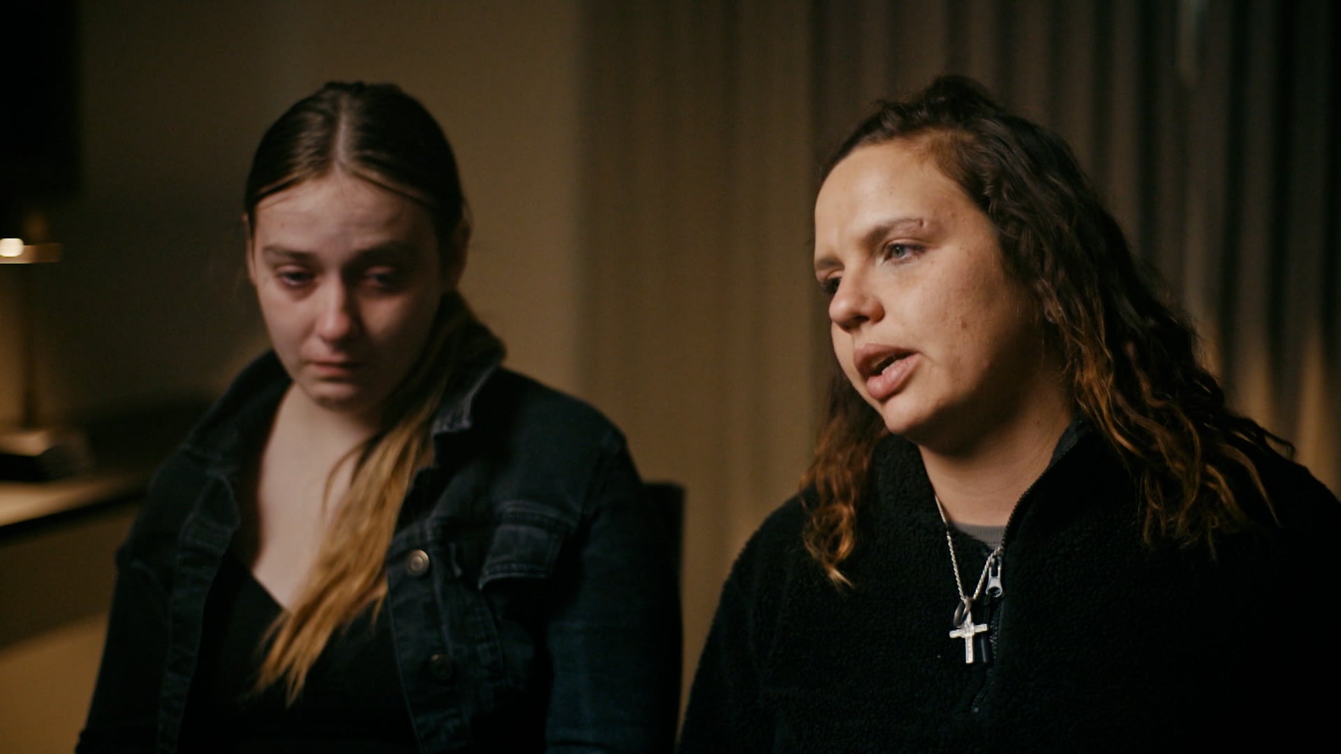 ميردر أت ذا موتيل الموسم 1 الحلقة 6 القاتل طلب المساعدة