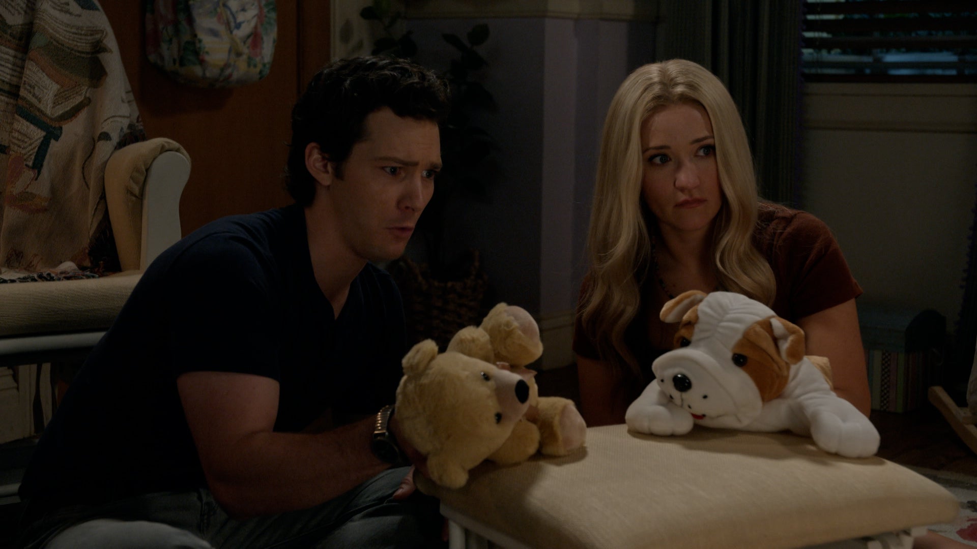 Georgie and Mandy's First Marriage Season 2 Episode 8 Bitin', Spankin' and a Load of Yankee Psychobabble