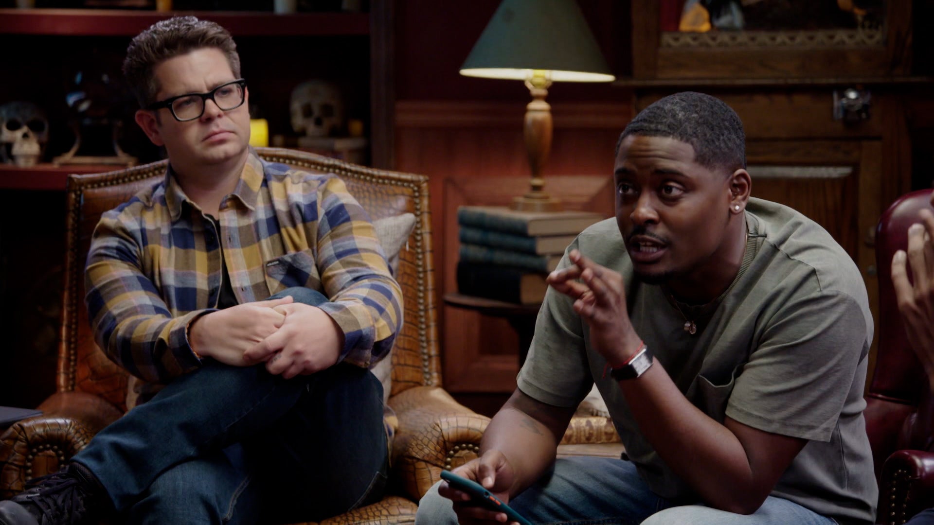 فرايت كلوب الموسم 1 الحلقة 1 هايد ذا كيدز، واتش ذا سكايز