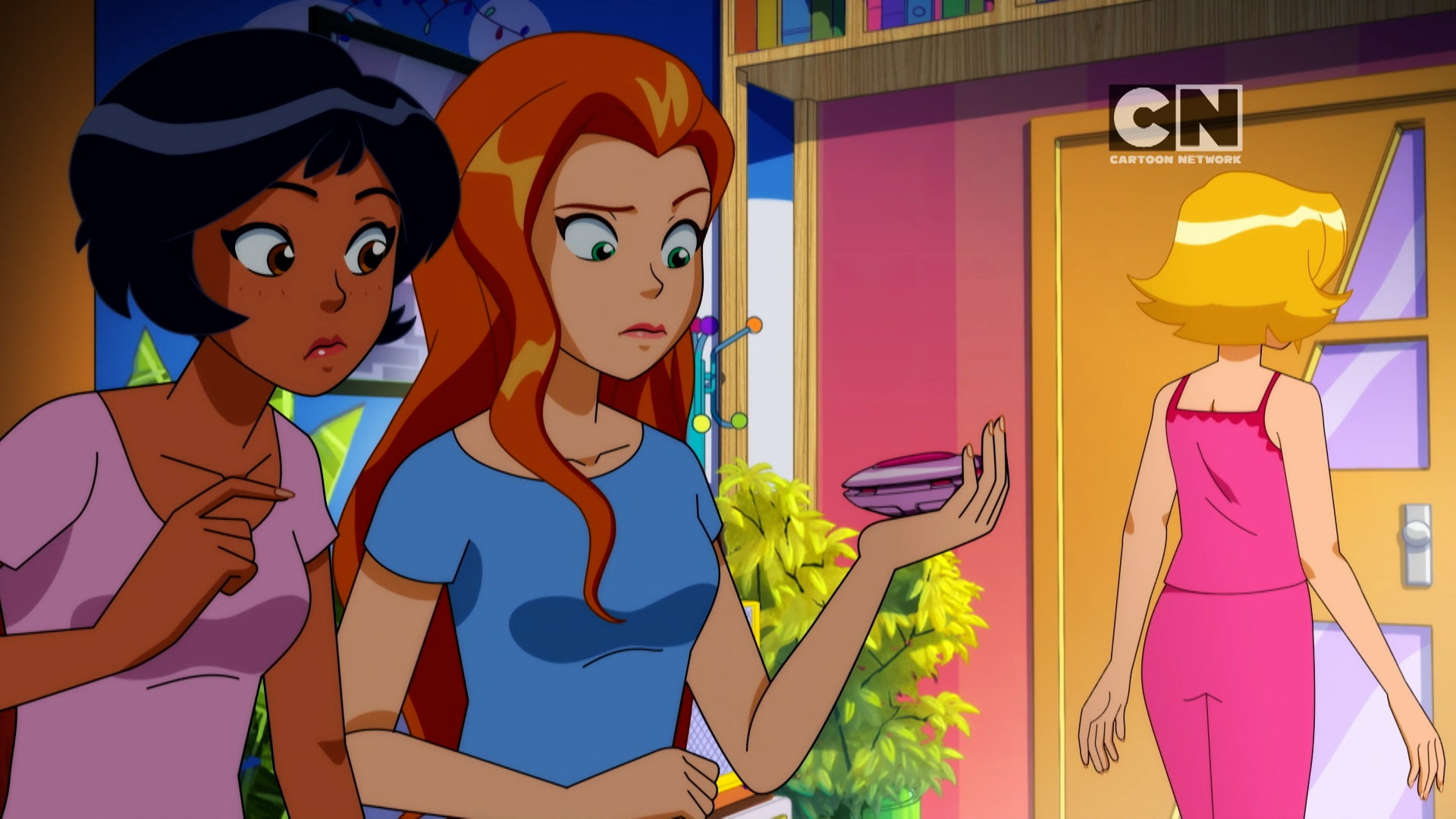 Totally Spies! Season 7 Episode 18 Something's Fishy