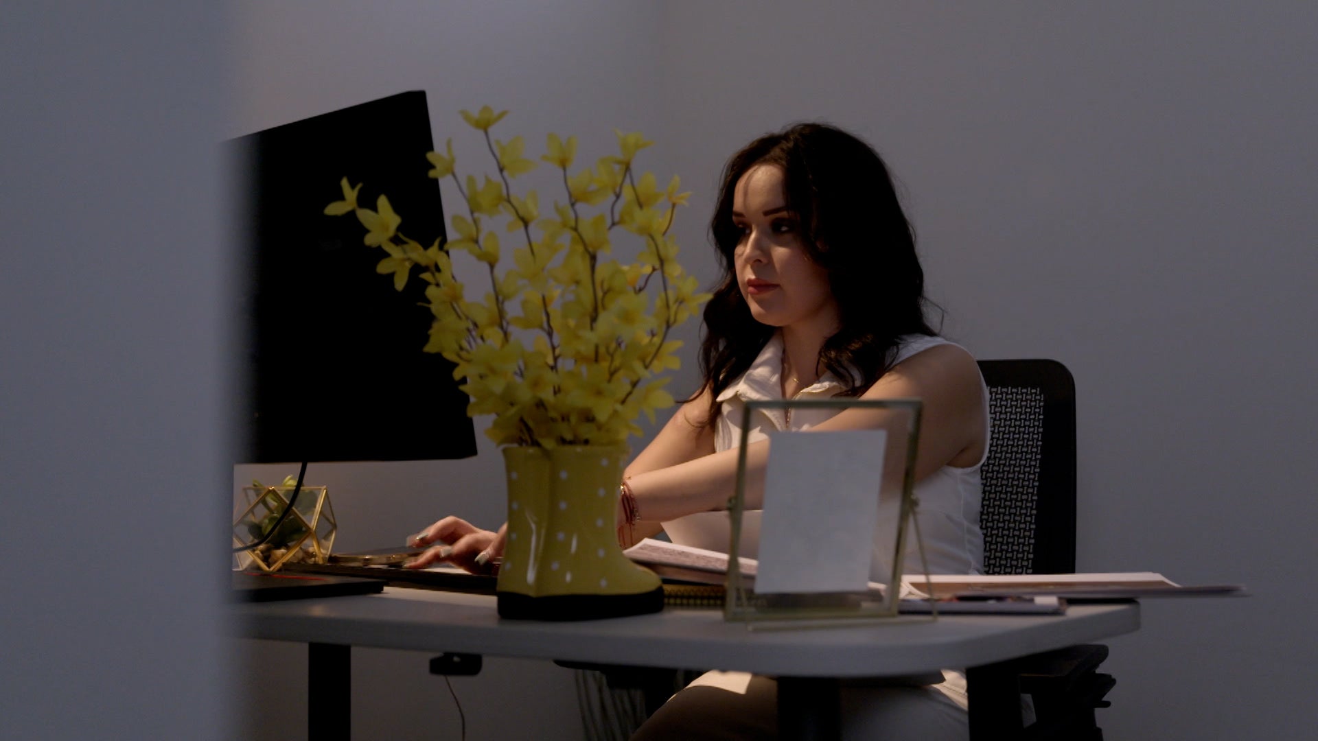 هاو (نوت) تو غيت ريد أوف إي بادي الموسم 1 الحلقة 4 سر مدينة الخطيئة