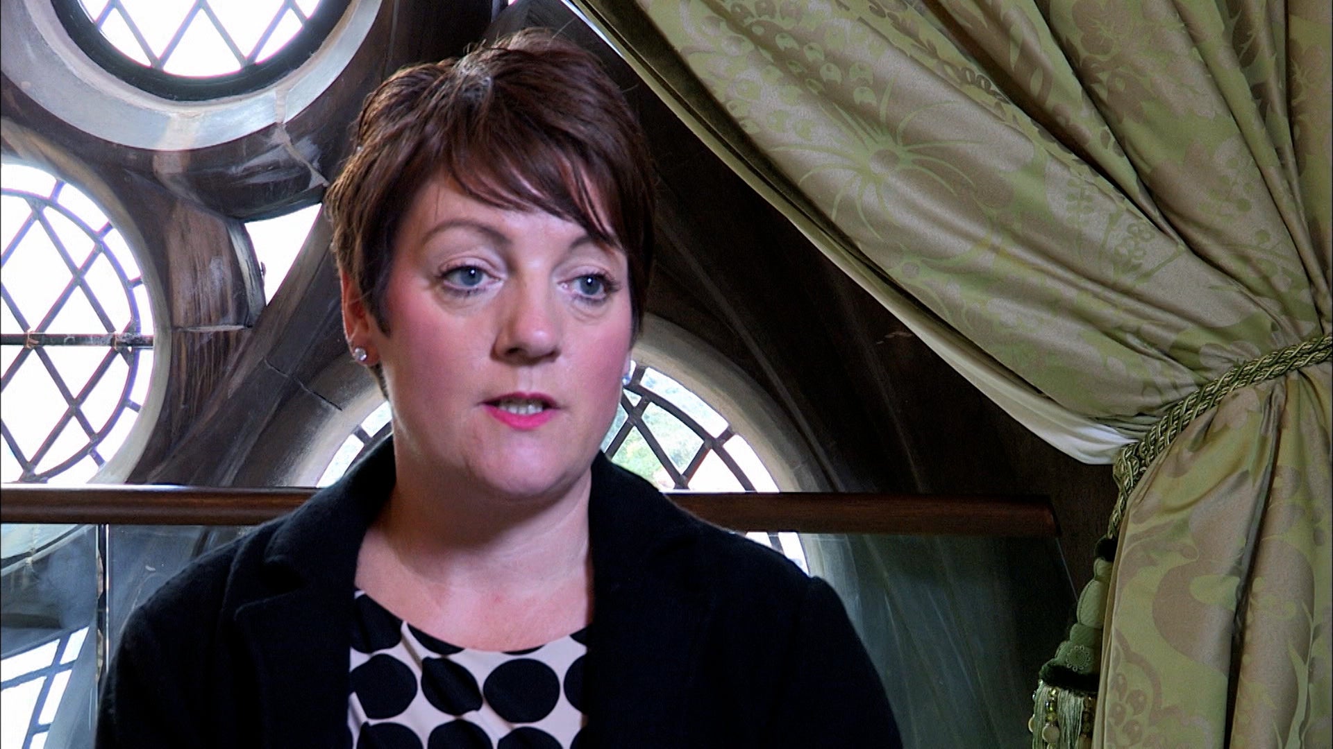 نايتمير إن سوبربيا الموسم 4 الحلقة 6 في ظلام الليل