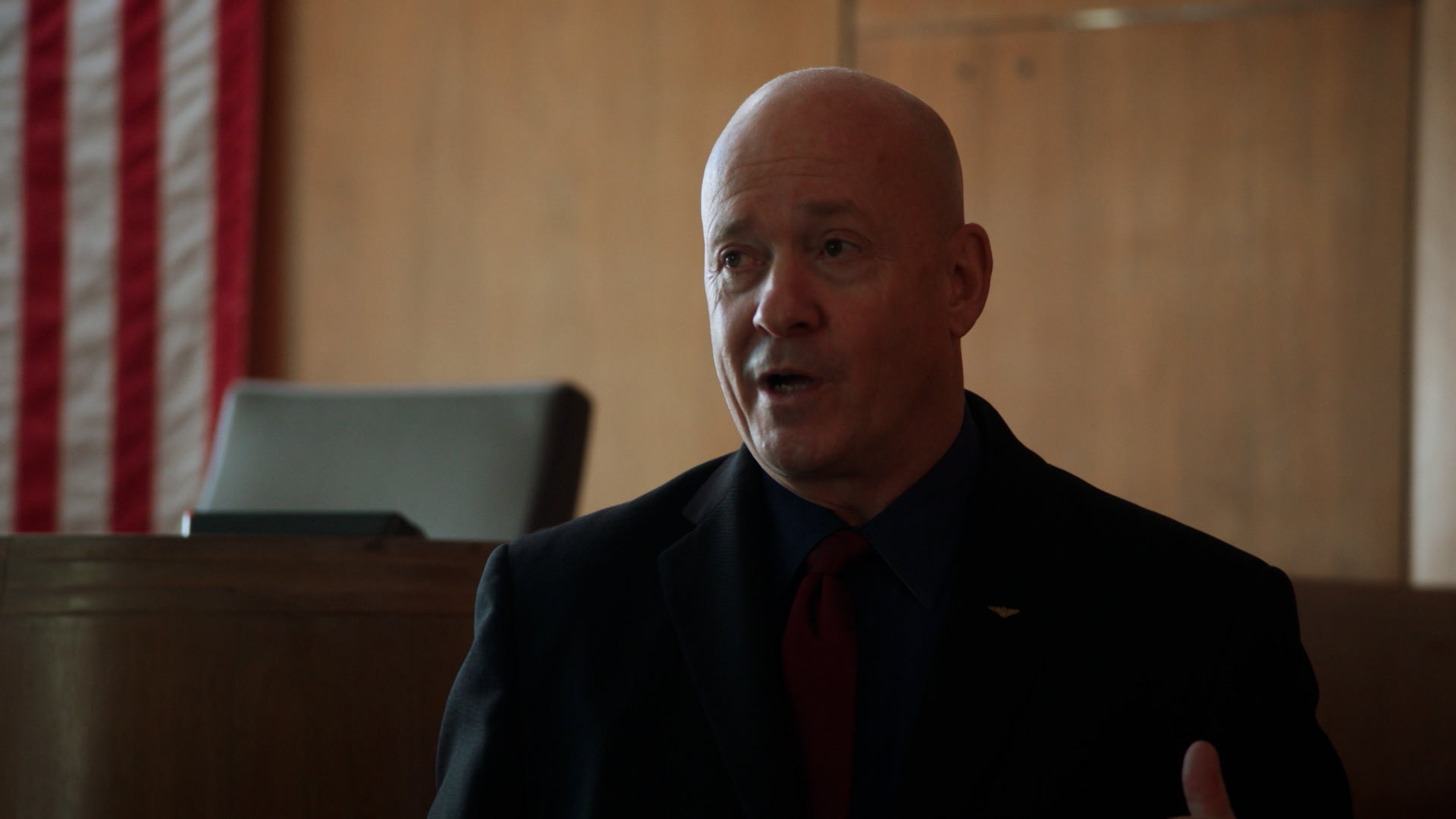 هاو تو كريايت اي سيكس سكاندل الموسم 1 الحلقة 2 الدخان والمرايا