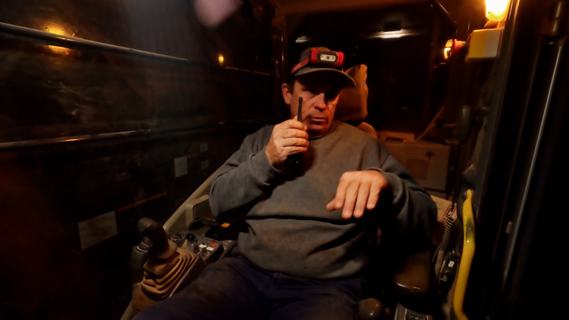 Outback Opal Hunters Season 7 Episode 5 Dig and Digger