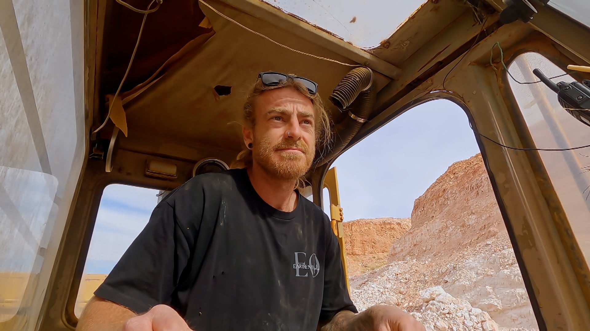 Outback Opal Hunters Season 7 Episode 8 Over the Concrete Rainbow