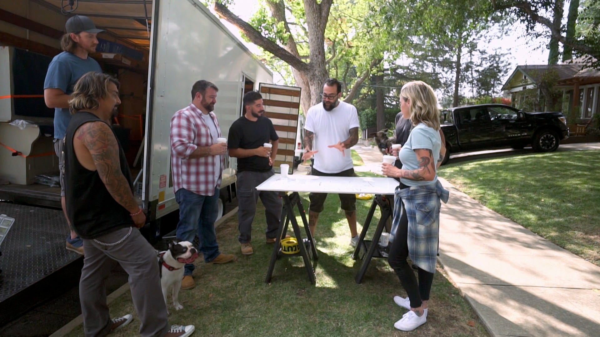 Animal Cribs Season 2 Episode 1 Dog Town, USA