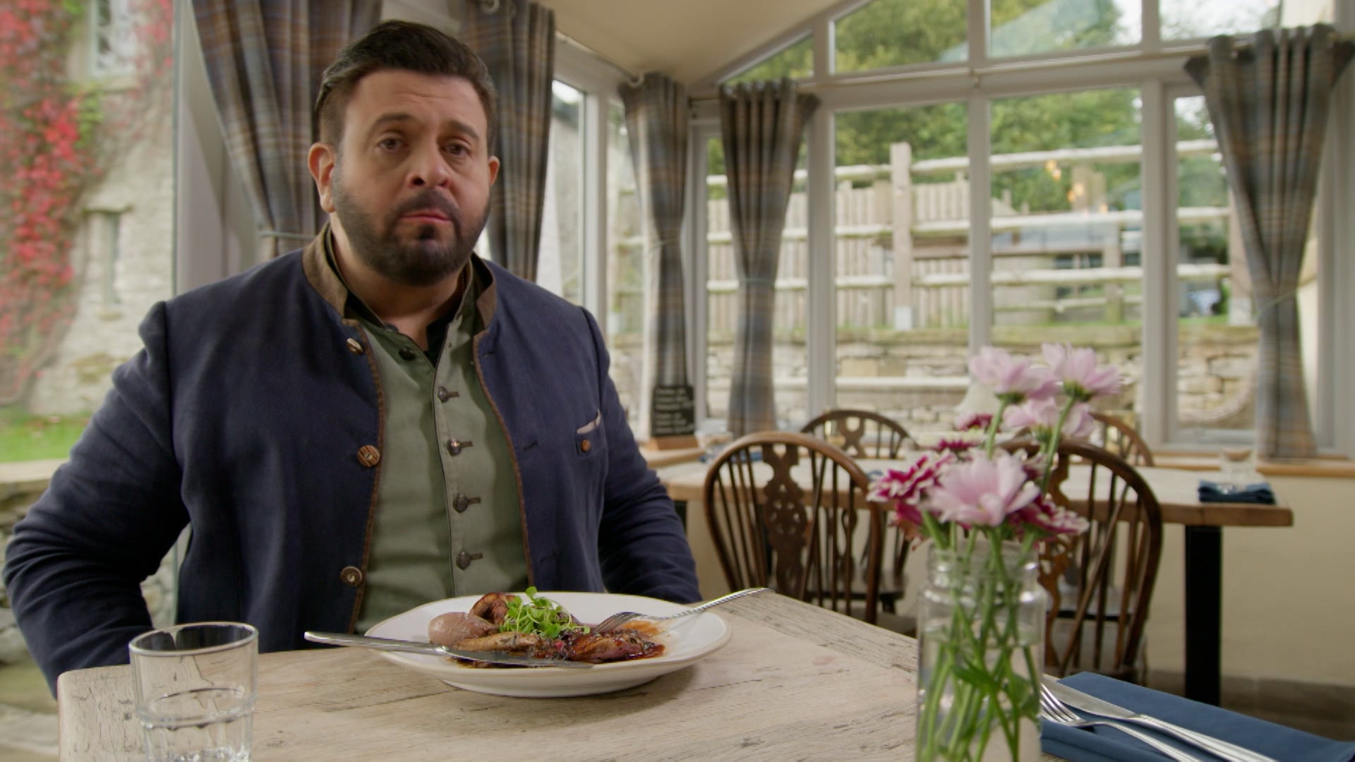 Adam Richman Eats Britain Season 1 Episode 4 Bakewell Pudding