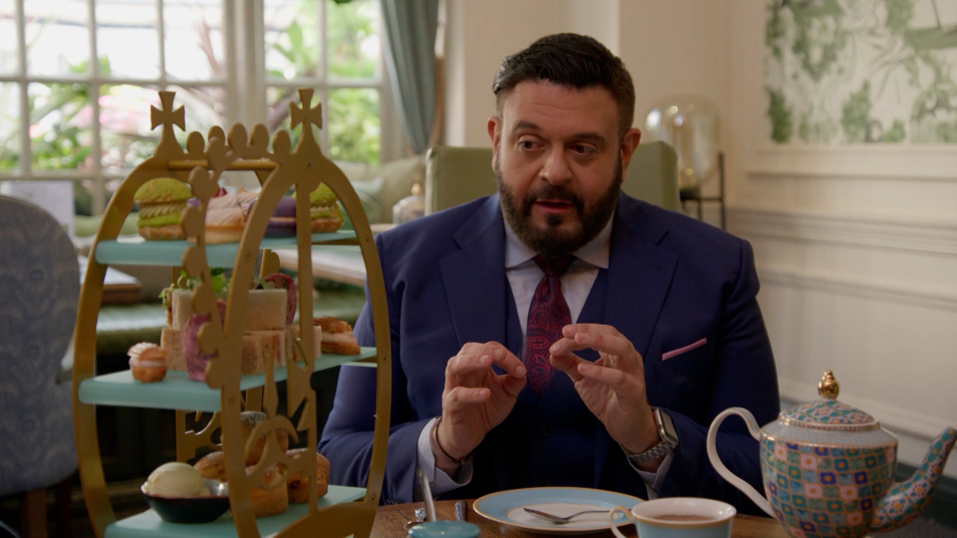 Adam Richman Eats Britain Season 1 Episode 5 Eton Mess