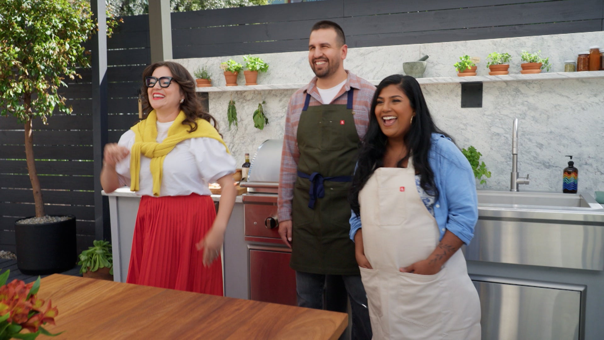 Kitchen Glow Up Season 2 Episode 1 Perfect Patio Pizza, Please