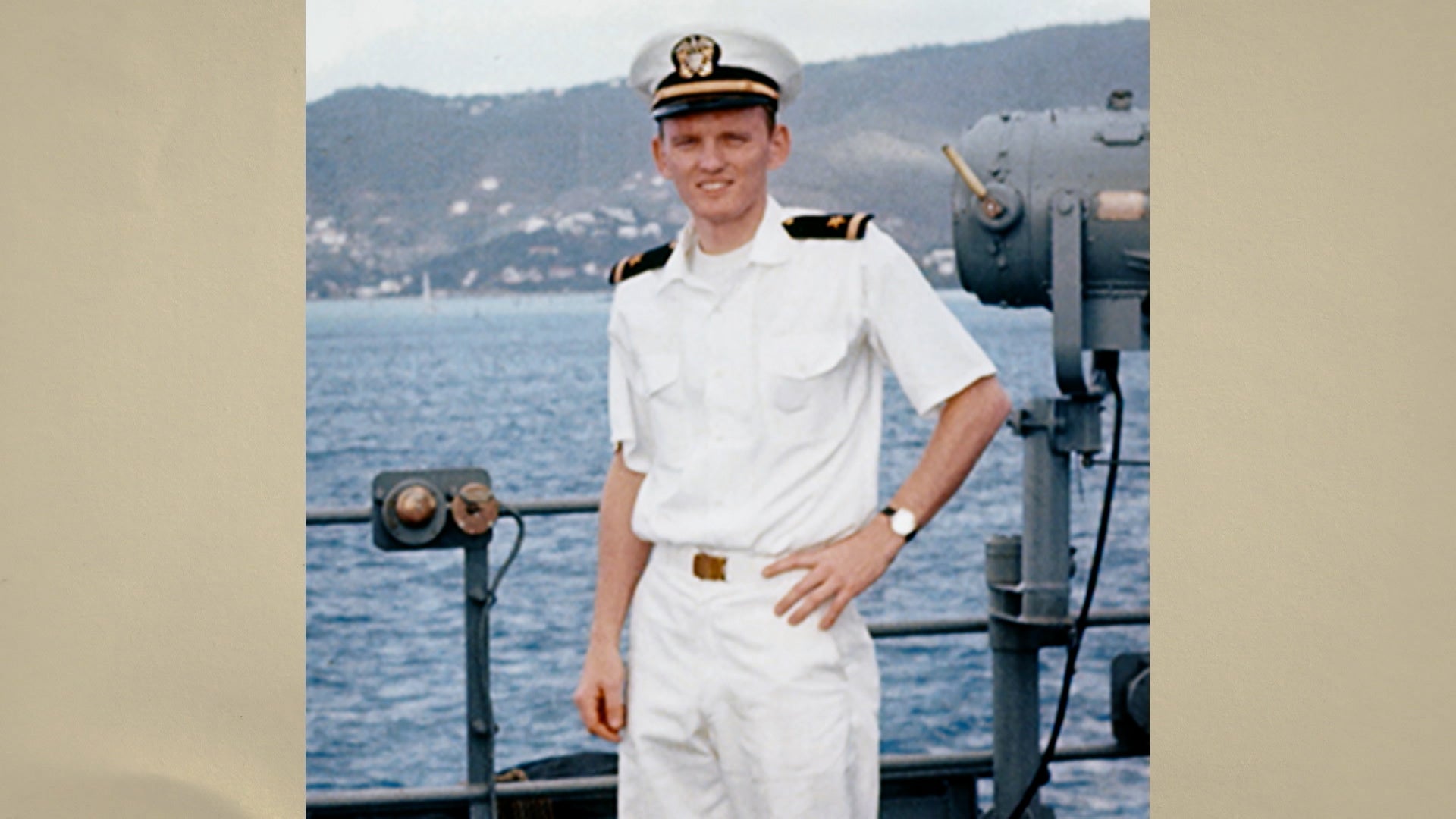 سيكرتس ديكلاسيفايد ويذ ديفيد ديكوفني الموسم 1 الحلقة 9 تقنيات التجسس