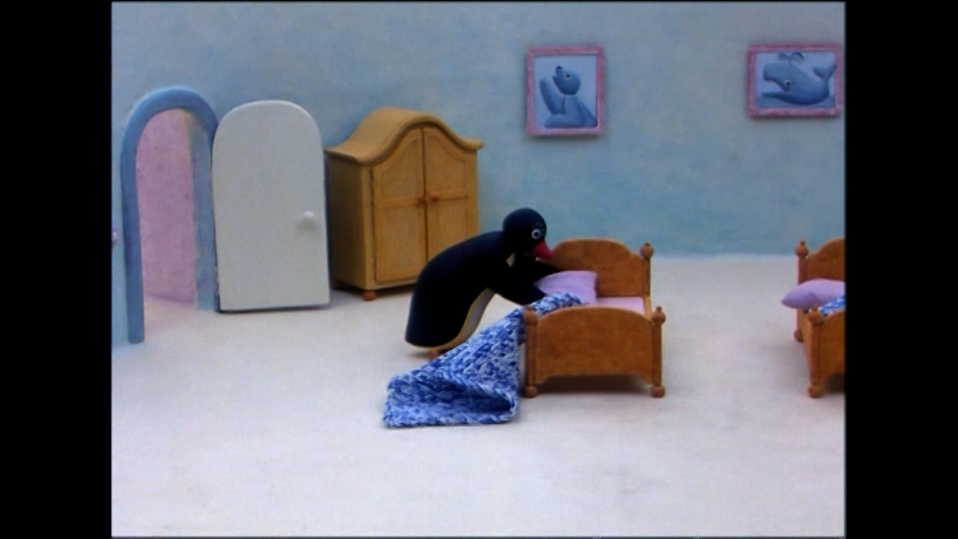 ذا بينغو شو الموسم 1 الحلقة 56 بينغو'ز سيستر از ليفت اوت