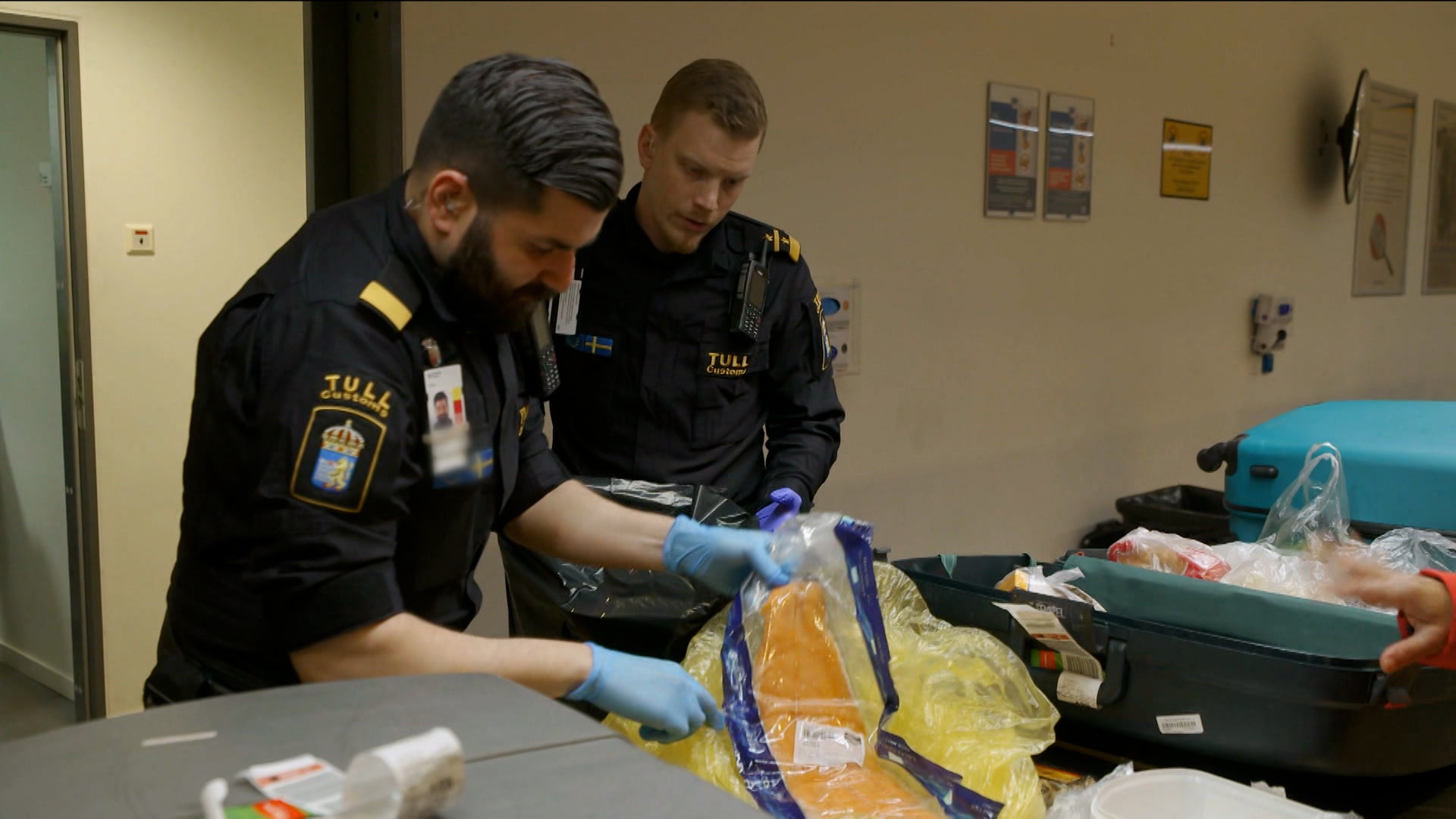 بوردر كنترول: سويدن الموسم 1 الحلقة 9 بادي يعثر على المخدرات